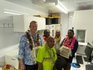 FROM THE HIGH COMMISSIONER’S DESK ROD HILTON Solomon Islands - Australia Partnership Australian High Commissioner Rod Hilton visits Temotu Province for the first time. Australian High Commissioner HIs Excellency Rod Hilton, Health Minister Dr Paul Popora Bosawai, Premier Stanley Tehiahua and PS Pauline McNeil inside the new Biomedical Laboratory